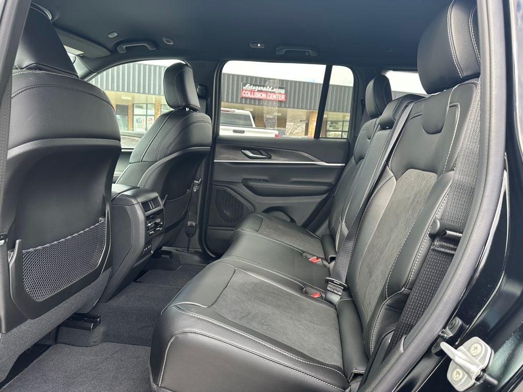 2026 Jeep Grand Cherokee GRAND CHEROKEE LAREDO ALTITUDE 4X4