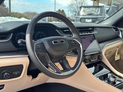 2025 Jeep Grand Cherokee GRAND CHEROKEE LIMITED 4X4