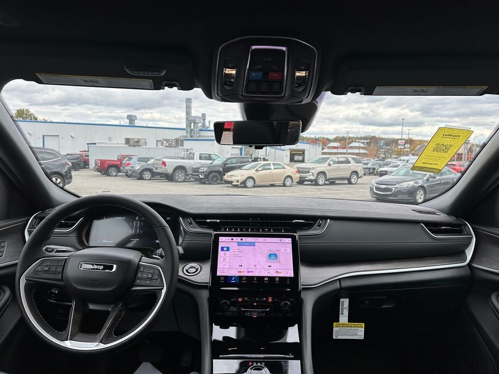 2025 Jeep Grand Cherokee GRAND CHEROKEE LIMITED 4X4