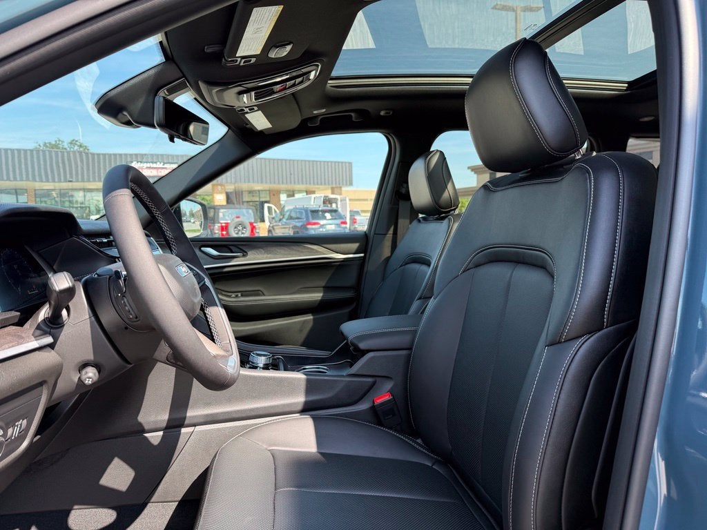 2026 Jeep Grand Cherokee GRAND CHEROKEE LIMITED RESERVE 4X4