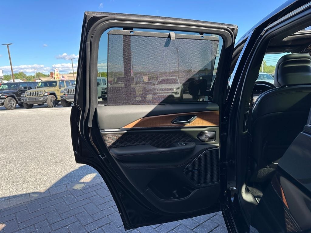 2026 Jeep Grand Cherokee GRAND CHEROKEE SUMMIT 4X4