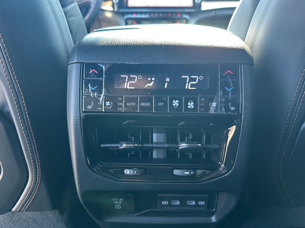 2026 Jeep Grand Cherokee GRAND CHEROKEE SUMMIT 4X4