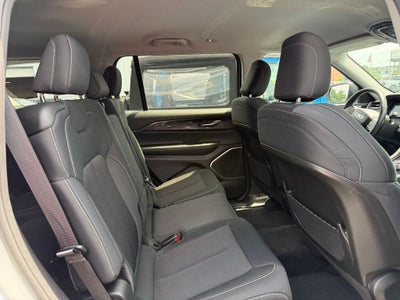 2021 Jeep Grand Cherokee L Laredo 4x4