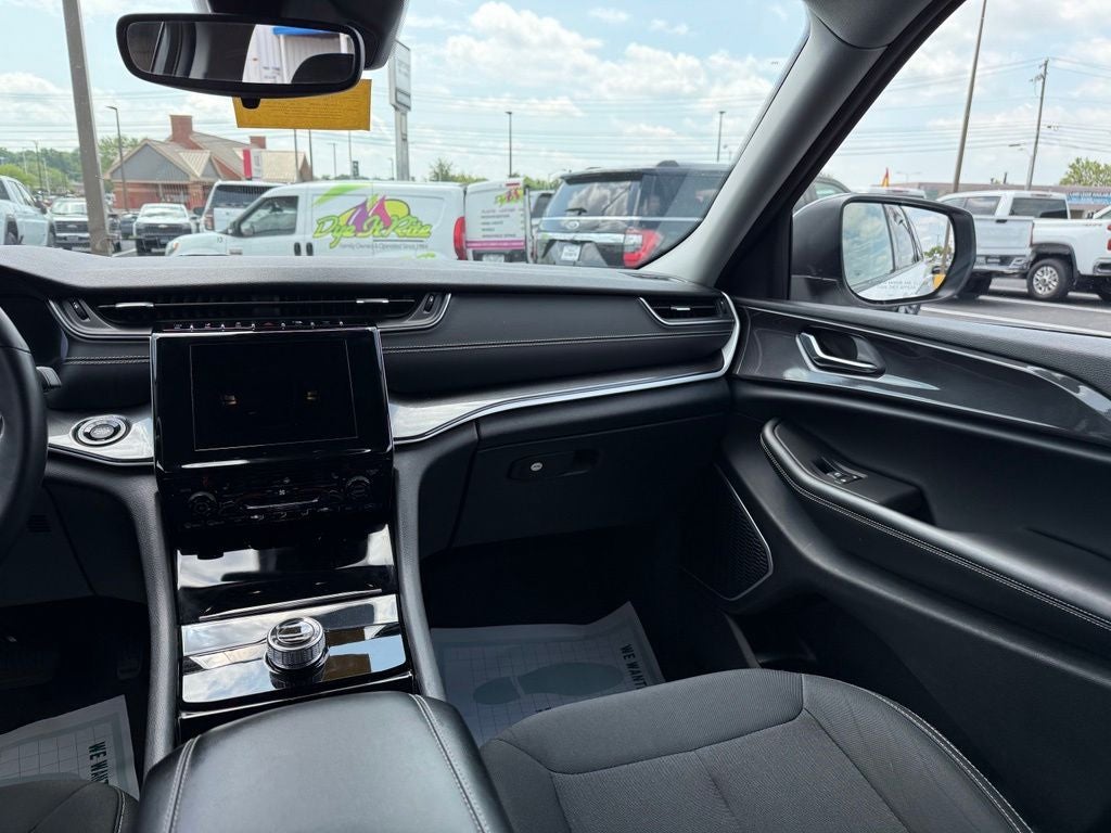 2021 Jeep Grand Cherokee L Laredo 4x4