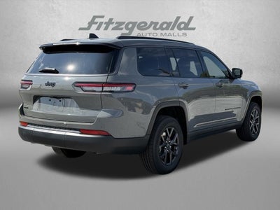 2027 Jeep Grand Cherokee Laredo Altitude