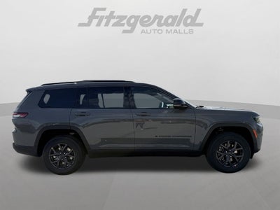 2027 Jeep Grand Cherokee Laredo Altitude