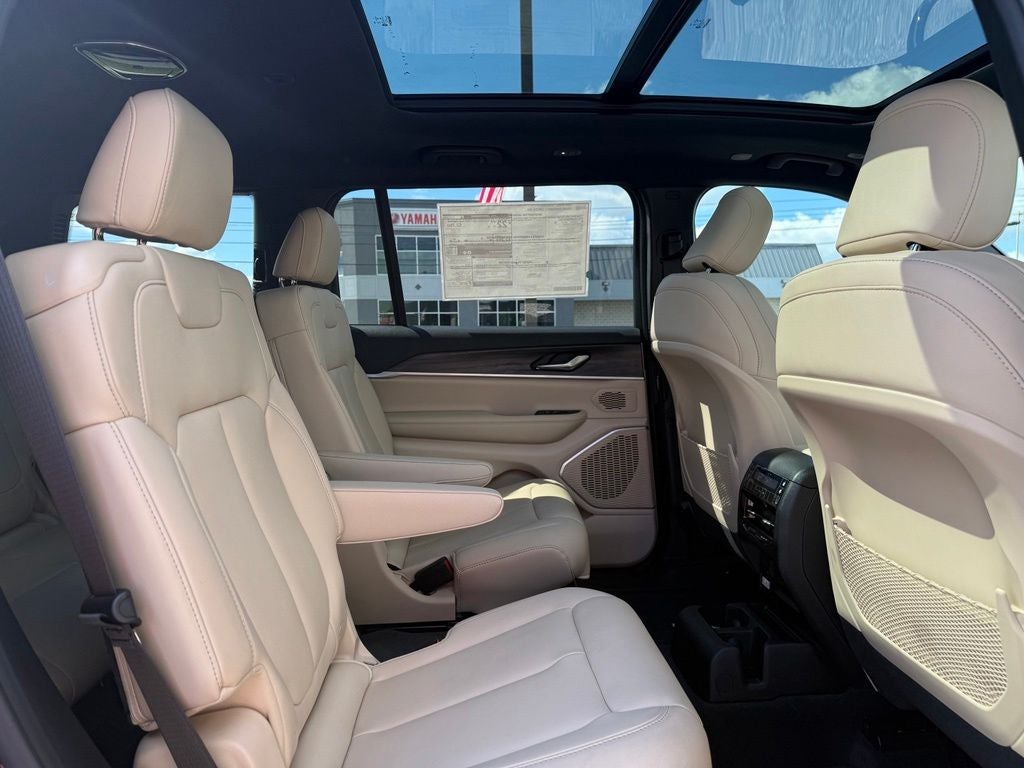 2026 Jeep Grand Cherokee GRAND CHEROKEE L LIMITED 4X4