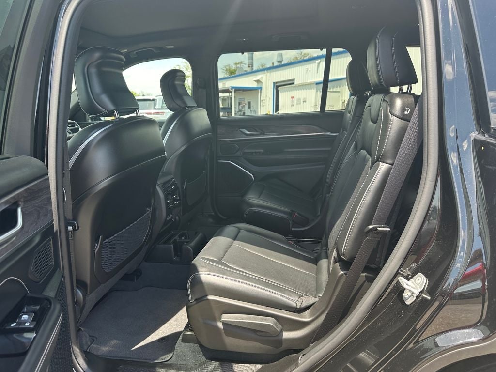 2023 Jeep Grand Cherokee L Overland 4x4