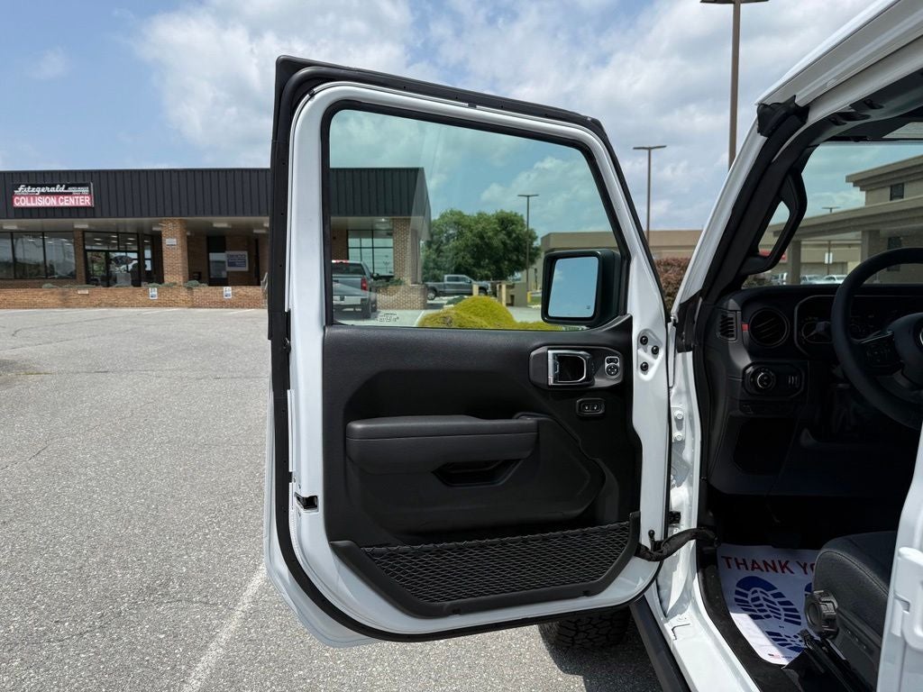 2026 Jeep Gladiator GLADIATOR SHADOW OPS 4X4