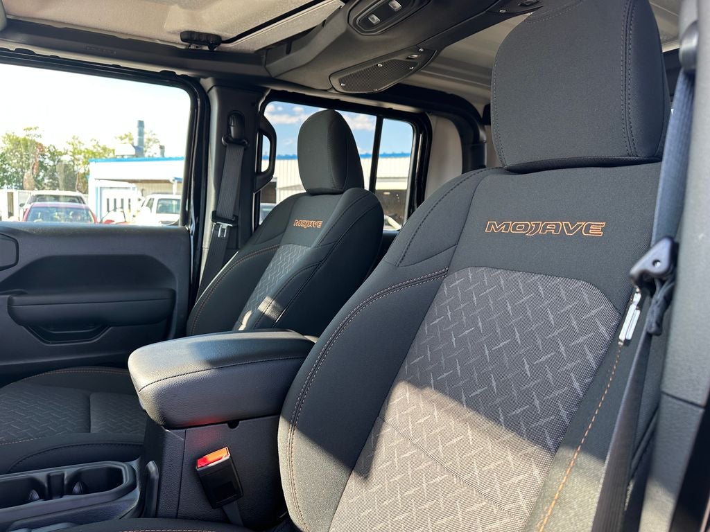 2026 Jeep Gladiator GLADIATOR MOJAVE 4X4