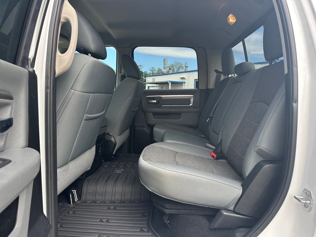 2018 RAM 1500 Big Horn Crew Cab 4x4 5'7' Box