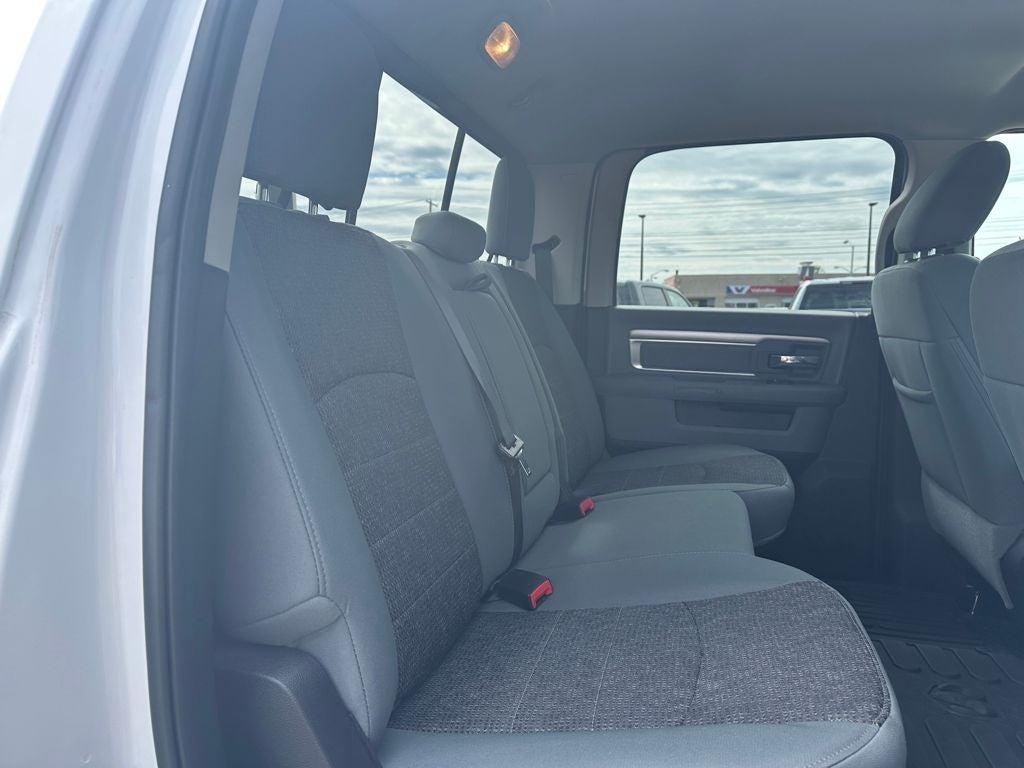 2018 RAM 1500 Big Horn Crew Cab 4x4 5'7' Box
