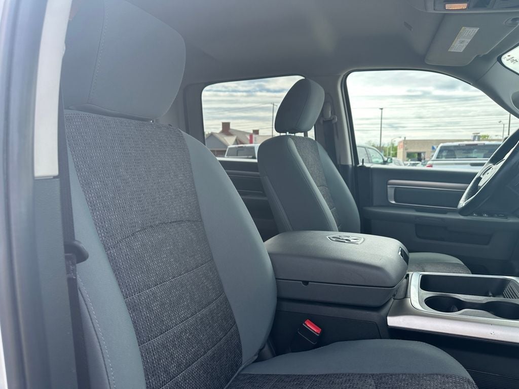2018 RAM 1500 Big Horn Crew Cab 4x4 5'7' Box