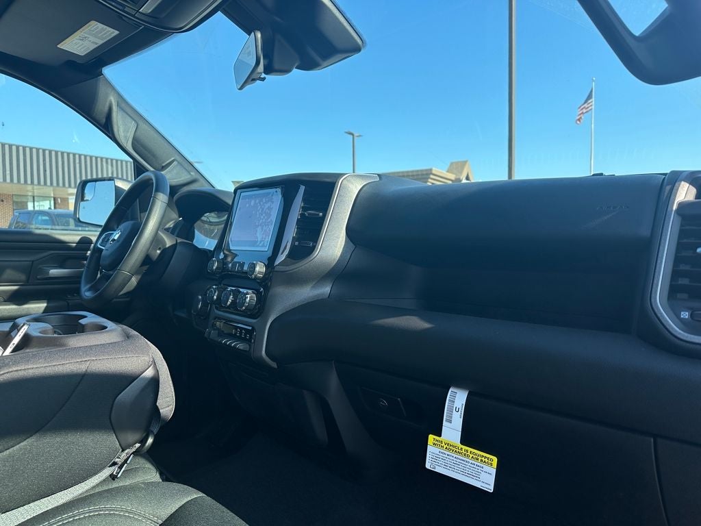 2026 RAM Ram 1500 RAM 1500 TRADESMAN CREW CAB 4X4 5'7' BOX