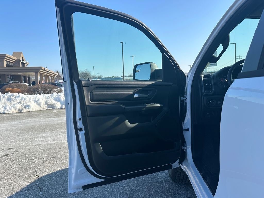 2026 RAM Ram 1500 RAM 1500 TRADESMAN CREW CAB 4X4 5'7' BOX