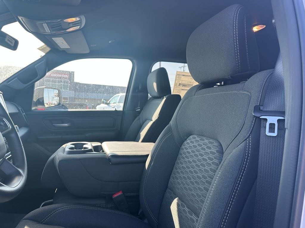 2026 RAM Ram 1500 RAM 1500 TRADESMAN CREW CAB 4X4 5'7' BOX