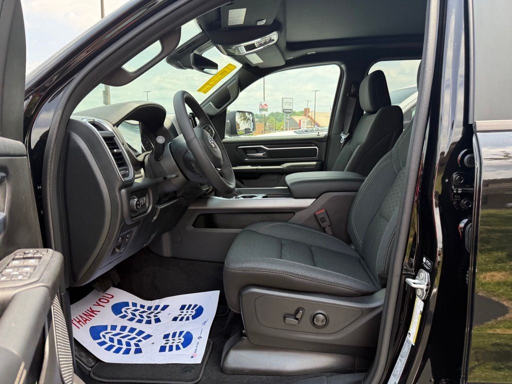 2026 RAM Ram 1500 RAM 1500 BIG HORN CREW CAB 4X4 6'4' BOX