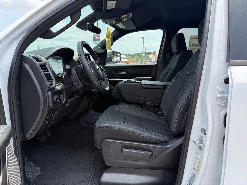 2026 RAM Ram 1500 RAM 1500 EXPRESS CREW CAB 4X4 6'4' BOX