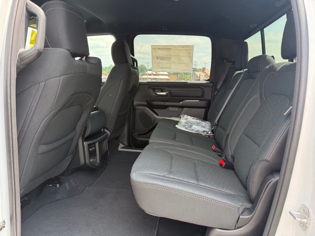 2026 RAM Ram 1500 RAM 1500 EXPRESS CREW CAB 4X4 6'4' BOX