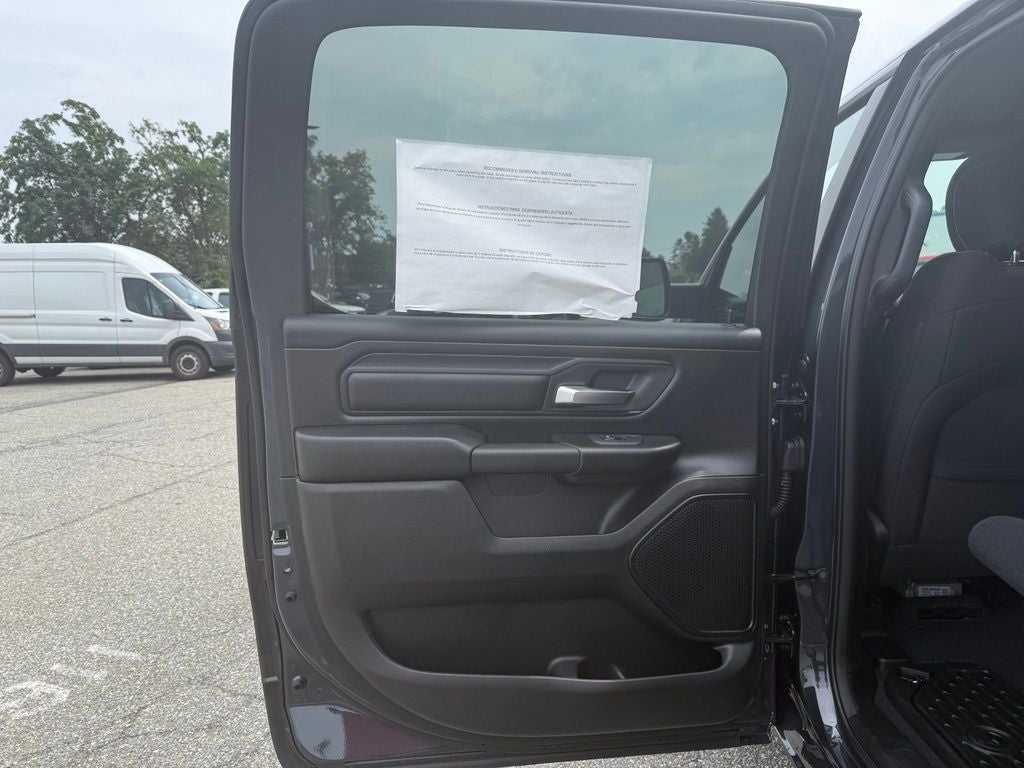 2026 RAM Ram 1500 RAM 1500 EXPRESS CREW CAB 4X4 6'4' BOX