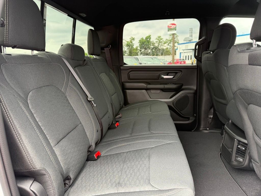 2026 RAM Ram 1500 RAM 1500 EXPRESS CREW CAB 4X4 6'4' BOX