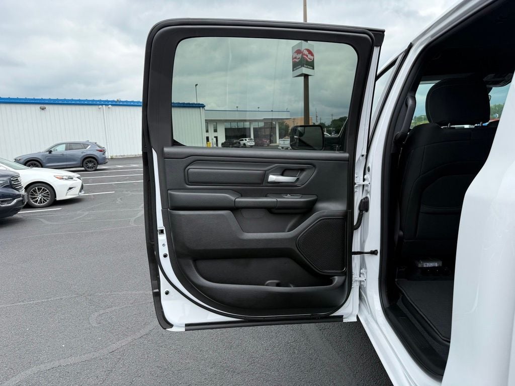 2026 RAM Ram 1500 RAM 1500 EXPRESS CREW CAB 4X4 6'4' BOX