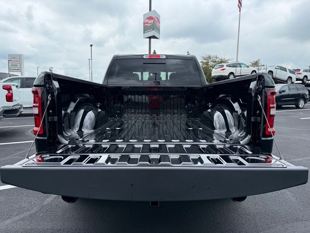 2026 RAM Ram 1500 RAM 1500 EXPRESS CREW CAB 4X4 6'4' BOX