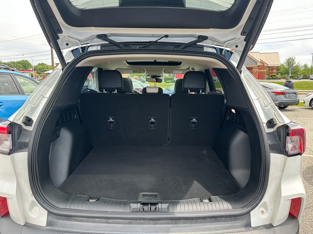 2020 Ford Escape Titanium