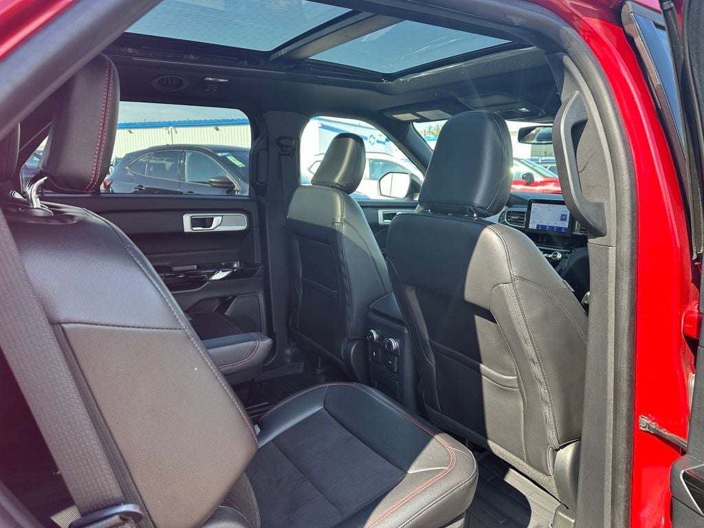 2022 Ford Explorer ST-Line