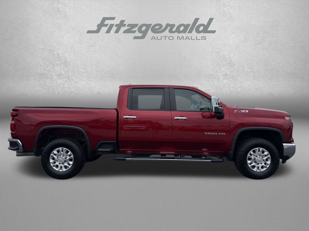2024 Chevrolet Silverado 3500HD 4WD Crew Cab Standard Bed LT
