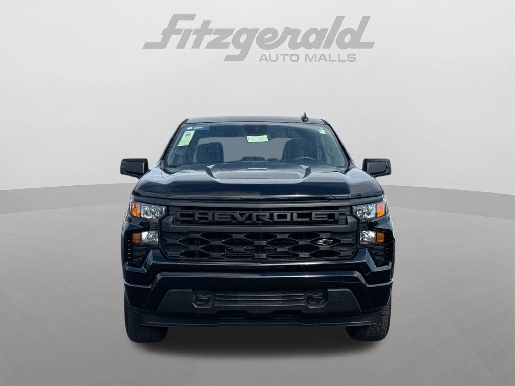 2023 Chevrolet Silverado 1500 4WD Crew Cab Short Bed Custom