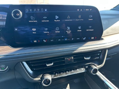 2025 Chevrolet Suburban 4WD LT