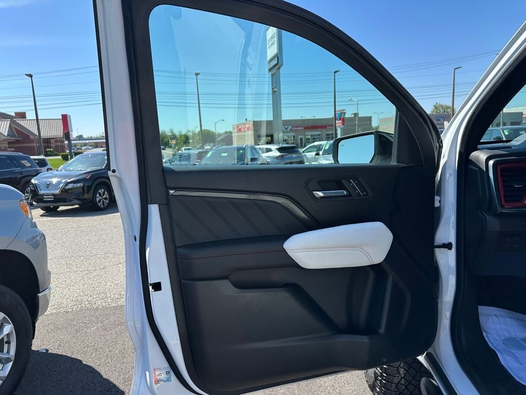 2023 GMC Canyon 4WD Crew Cab Short Box AT4X