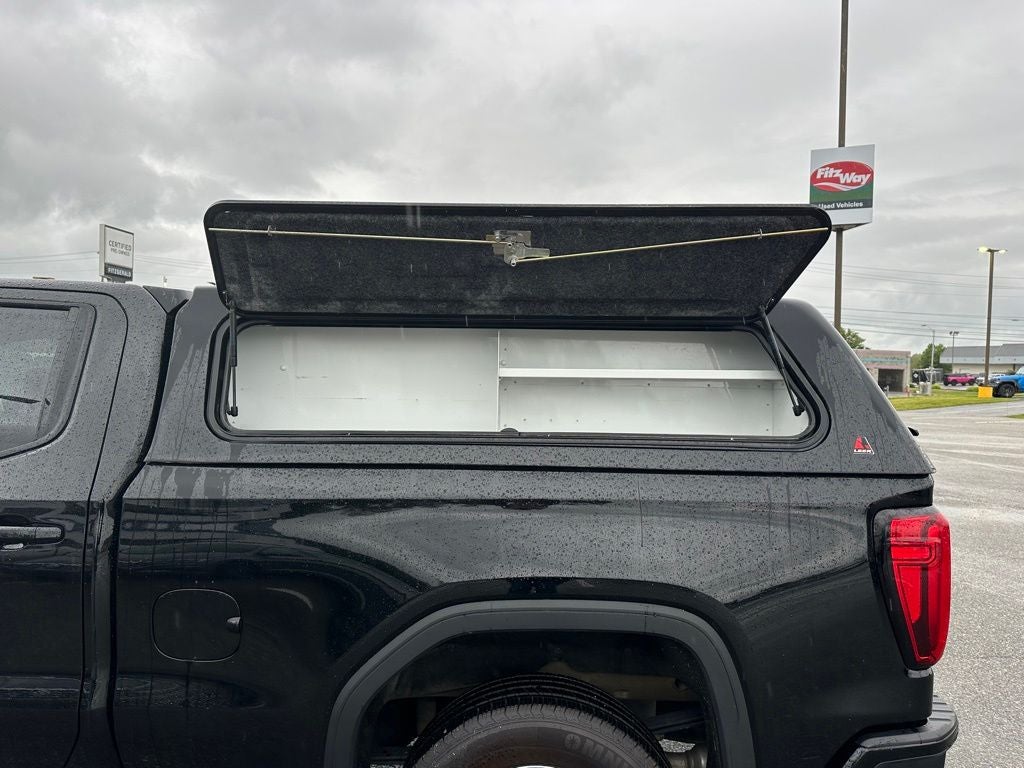 2023 GMC Sierra 1500 4WD Crew Cab Standard Box AT4