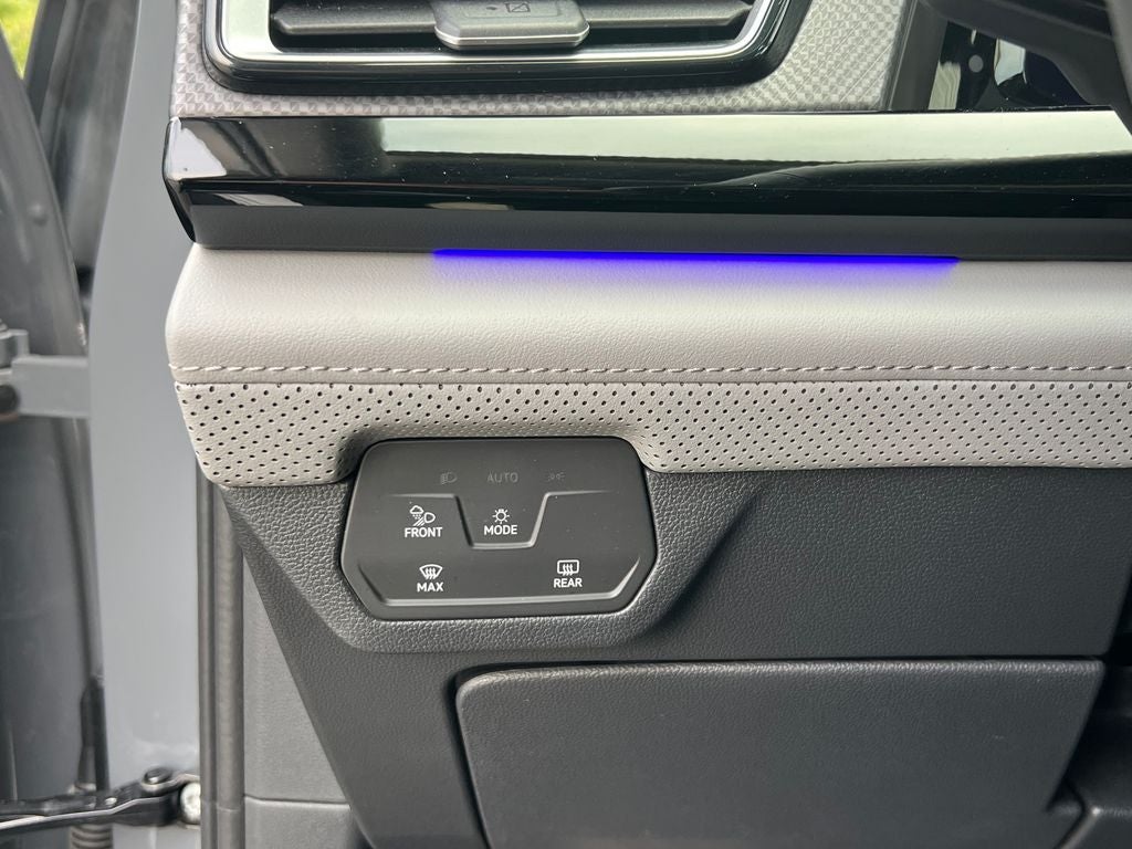 2024 Volkswagen Atlas 2.0T Peak Edition SE w/Technology