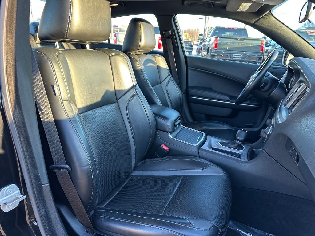 2022 Dodge Charger SXT RWD