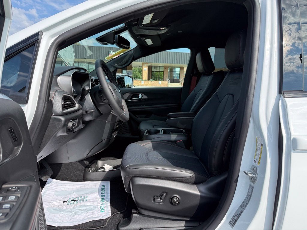 2027 Chrysler Pacifica PACIFICA SELECT