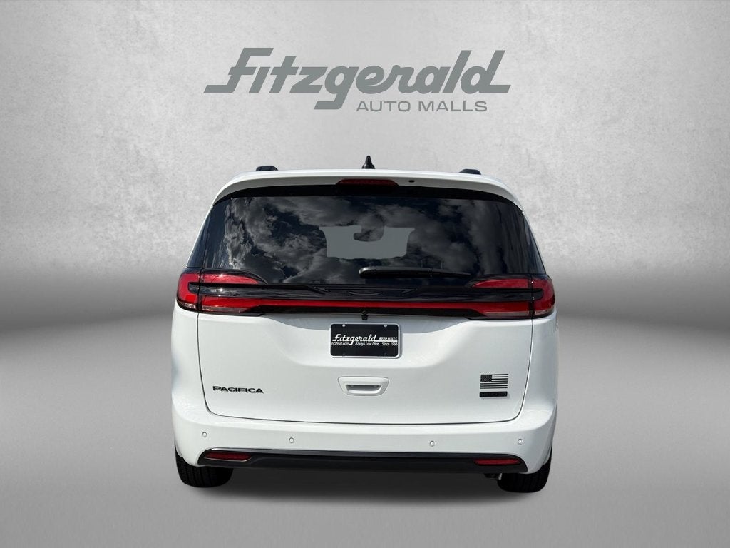 2027 Chrysler Pacifica PACIFICA SELECT