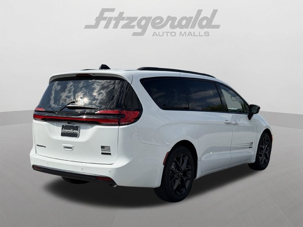 2027 Chrysler Pacifica PACIFICA SELECT
