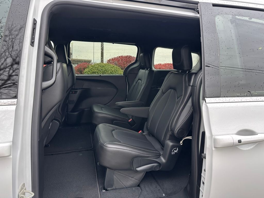 2026 Chrysler Voyager VOYAGER LX