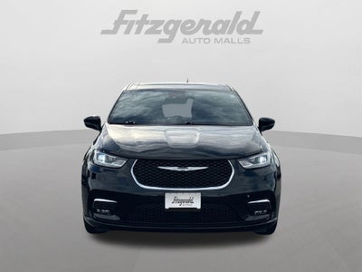 2024 Chrysler Pacifica Touring