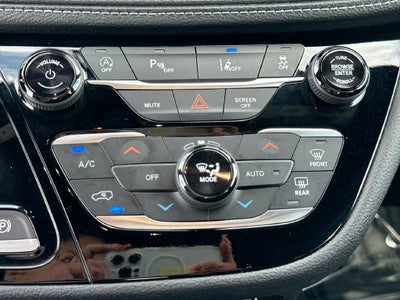 2024 Chrysler Pacifica Touring