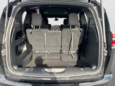 2024 Chrysler Pacifica Touring