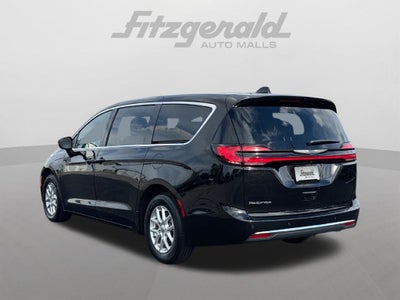 2024 Chrysler Pacifica Touring