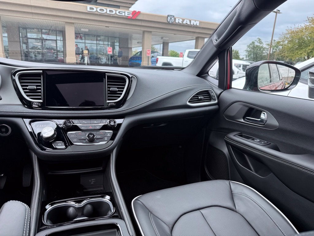 2027 Chrysler Pacifica PACIFICA LIMITED AWD