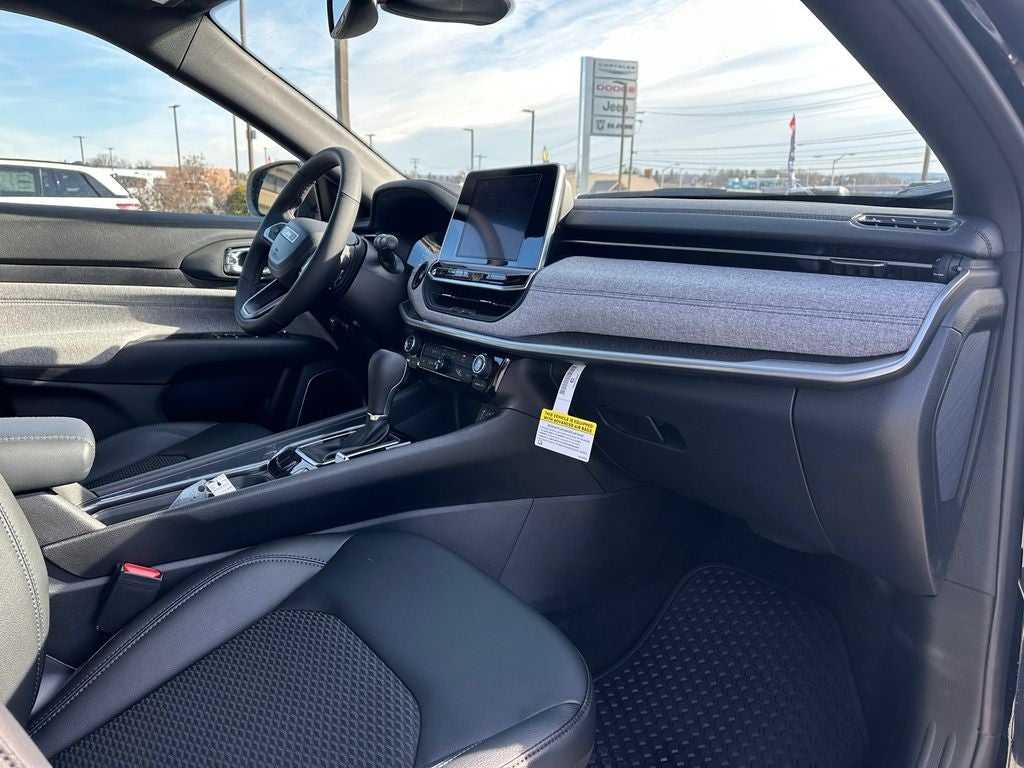 2026 Jeep Compass COMPASS LATITUDE 4X4