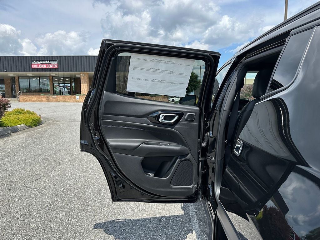 2025 Jeep Compass COMPASS LIMITED 4X4