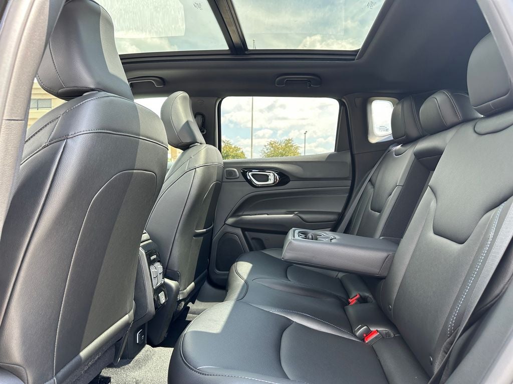 2025 Jeep Compass COMPASS LIMITED 4X4