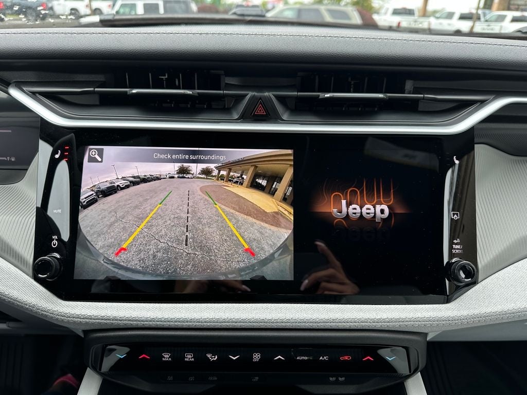 2026 Jeep Cherokee CHEROKEE LAREDO 4X4