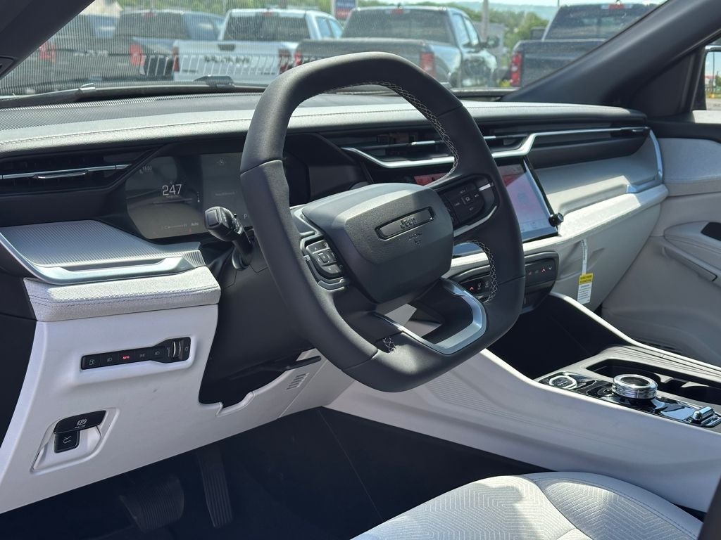 2026 Jeep Cherokee CHEROKEE LAREDO 4X4